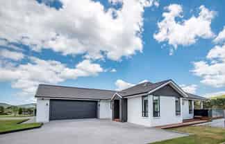 38 Admiralty Drive, Paihia