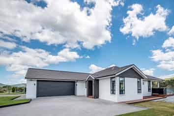 38 Admiralty Drive, Paihia