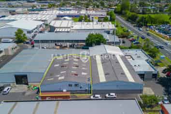 Affordable Warehouse + Minimal Office | 650m²