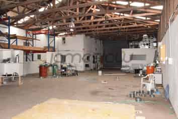 330m2 Glendene Industrial