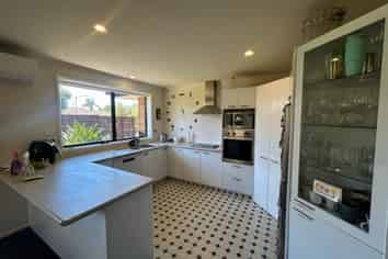 25 Parkwood Place, Papamoa