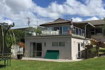 70 Beachlands Road, Beachlands