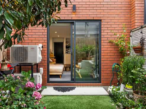 10/10 Yeovil Road, Te Atatu Peninsula