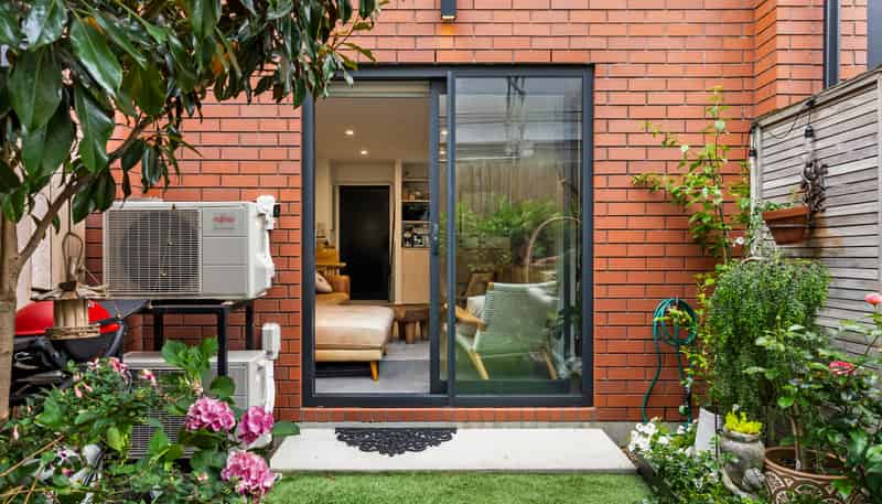 10/10 Yeovil Road, Te Atatu Peninsula