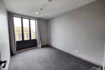 305/2 Launch Road, Hobsonville