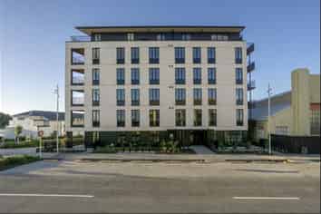 305/2 Launch Road, Hobsonville