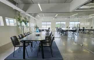 MODERN SLEEK OFFICE IN PRIME PARNELL LOCATION