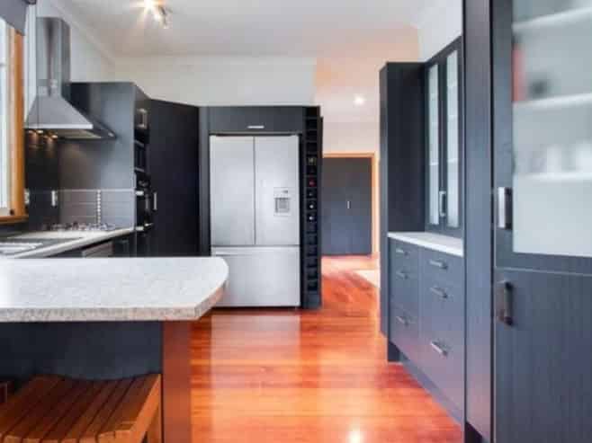 215 Park Road North, Parkvale