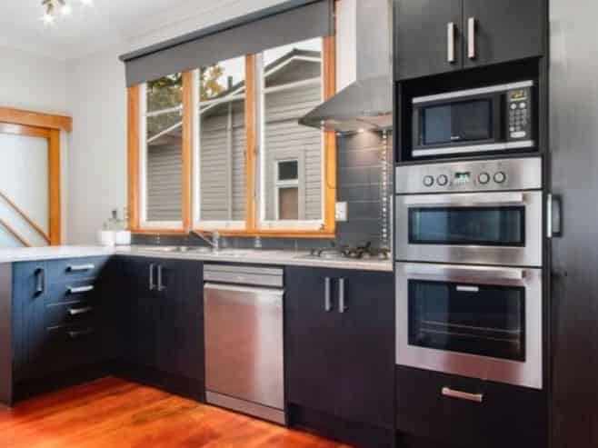 215 Park Road North, Parkvale