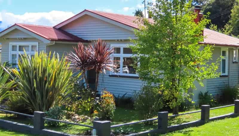 4 Broadway, Reefton