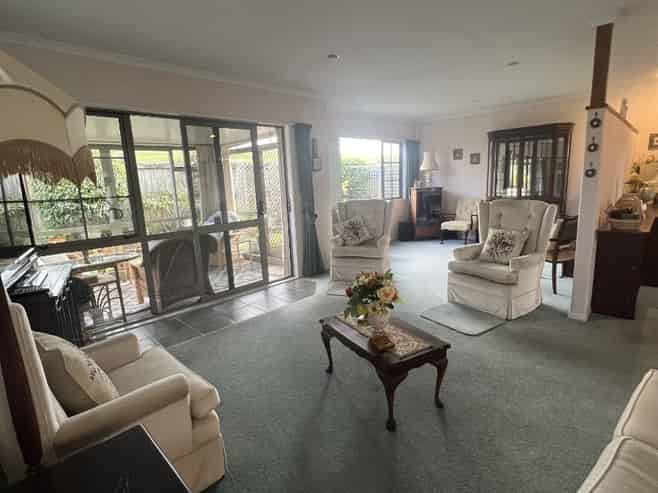 5 Lakeridge Close, Rangatira Park