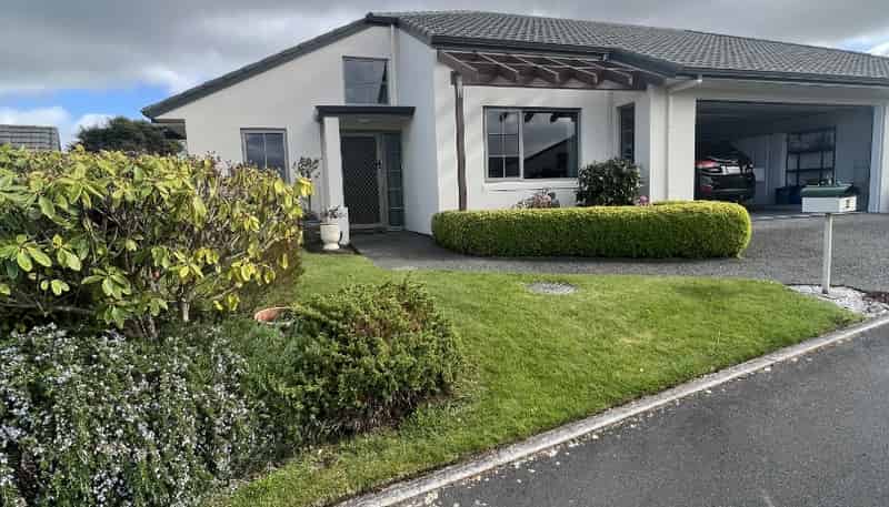 5 Lakeridge Close, Rangatira Park