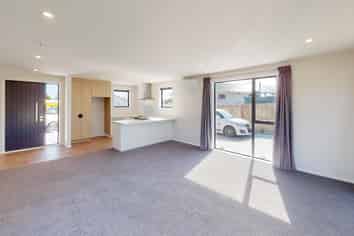 2/68 Hedges Street, Sanson