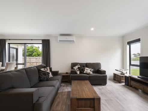 61 Wilson Street, Bulls