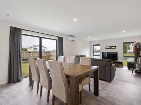 61 Wilson Street, Bulls