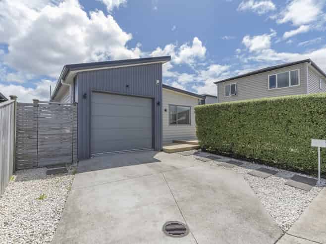 9 Survila Street, Takanini