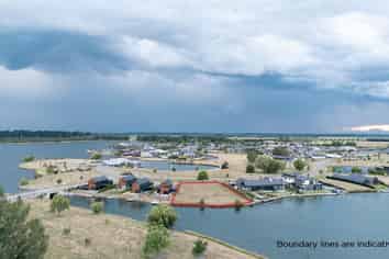 199 Lake Hood Drive, Huntingdon