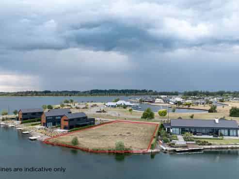 199 Lake Hood Drive, Huntingdon