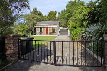 90 Salcombe Street, Kaitangata