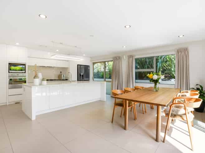 6 Tuatini Place, Long Bay