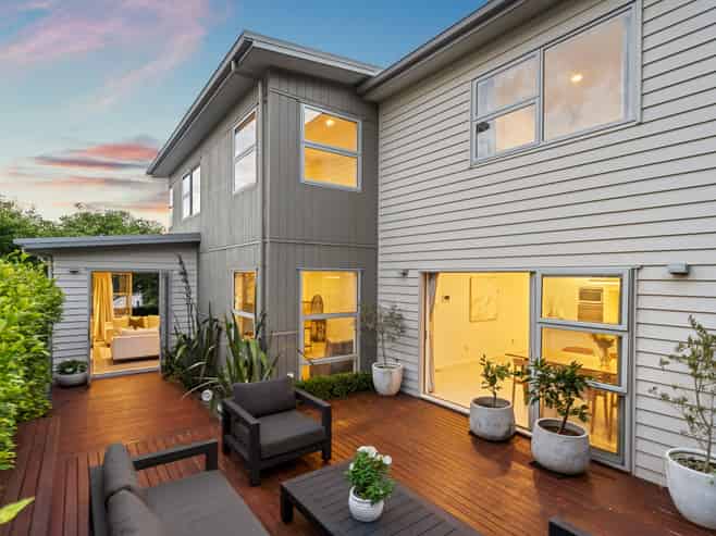 6 Tuatini Place, Long Bay