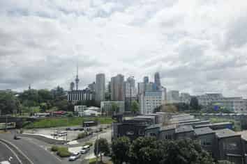 405/2b Augustus Terrace, Parnell