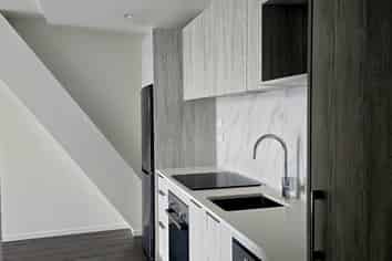 405/2b Augustus Terrace, Parnell