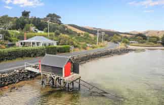 2006.003 Boat Shed - Harington Point Road, Otakou