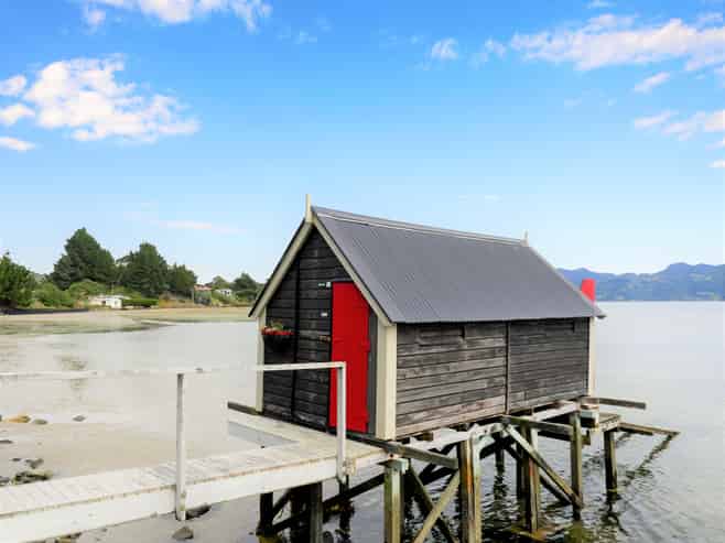 2006.003 Boat Shed - Harington Point Road, Otakou