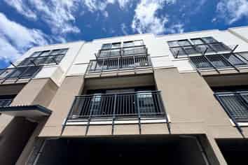 17/22 Normanby Road, Mount Eden