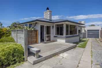 8 Charles Street, Weston