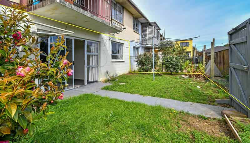 8/33 Hutton Street, Otahuhu