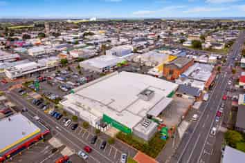 Small and High Quality Office / Retail