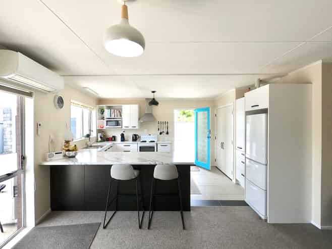 4/4 Princes Street, LEVIN