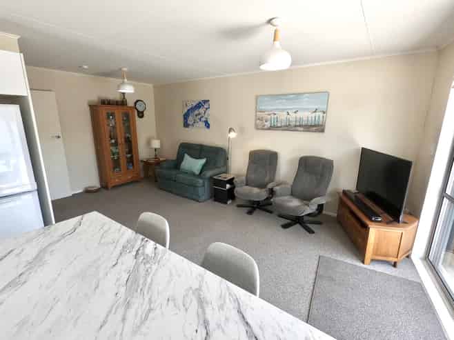 4/4 Princes Street, LEVIN