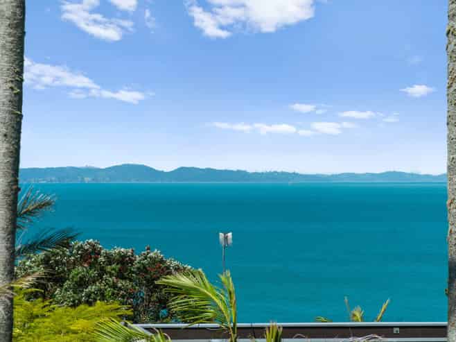 4 Glenoaks Rise, Mellons Bay