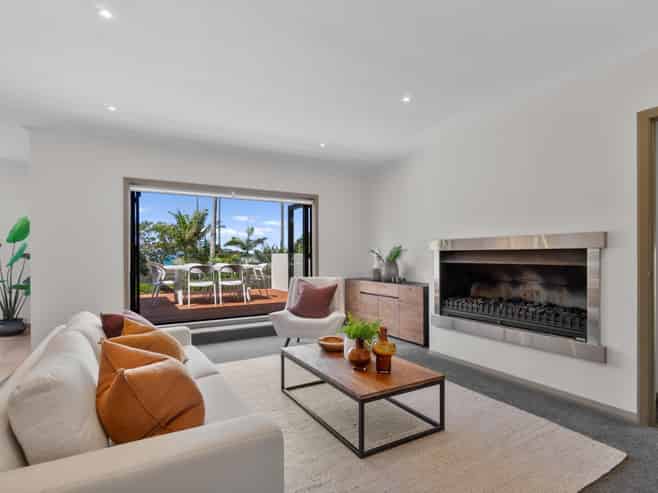 4 Glenoaks Rise, Mellons Bay