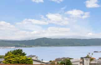 11 Sunhaven Drive, Newlands