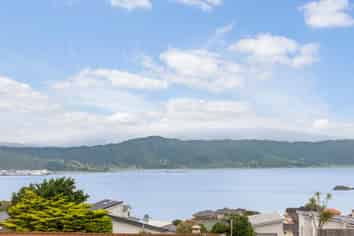 11 Sunhaven Drive, Newlands