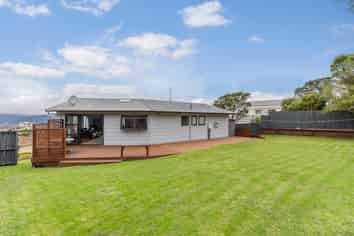 11 Sunhaven Drive, Newlands