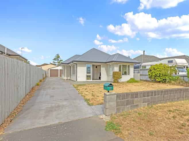 15 Cuffs Road, Wainoni