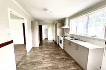 82  Meadowbank Crescent, Fordlands