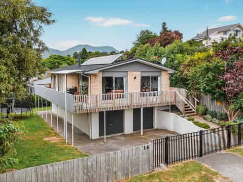 1/16 Sunset Street, Hilltop