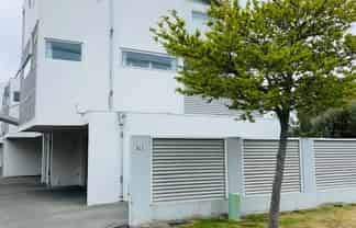 22F Heywood Terrace, Richmond