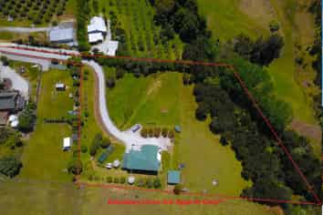 9/11 Ocean View Road, Cable Bay