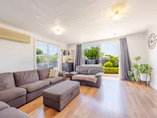 807 Willowpark Road North, Hastings