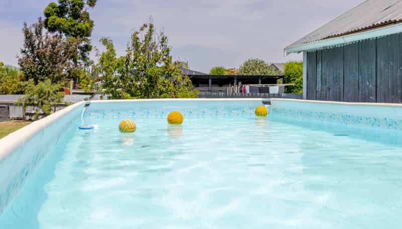 807 Willowpark Road North, Hastings