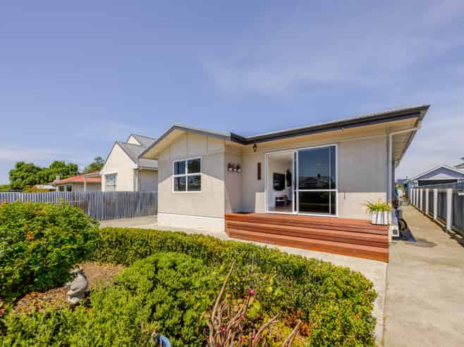 807 Willowpark Road North, Hastings