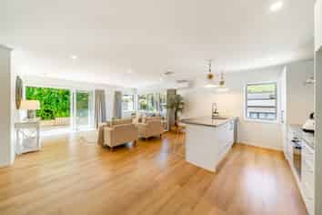 26 Rarangi Way, Owhiro Bay