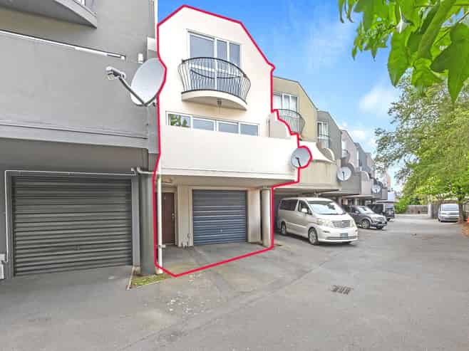 3/179 Riccarton Road, Riccarton